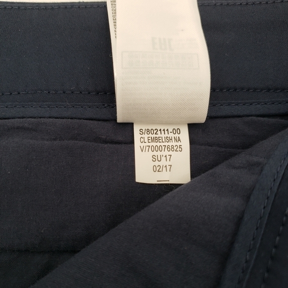 BANANA Republic Beaded Shorts in Navy Blue, Size 12P - Picture 8 of 8